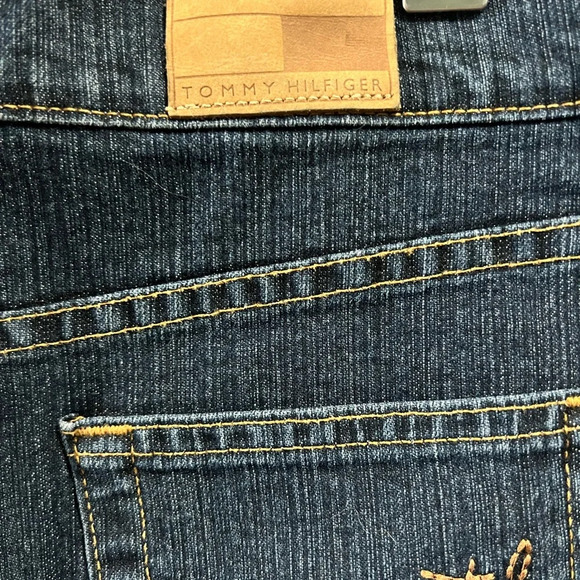 Tommy Hilfiger denim skirt, size 12 - Picture 4 of 7